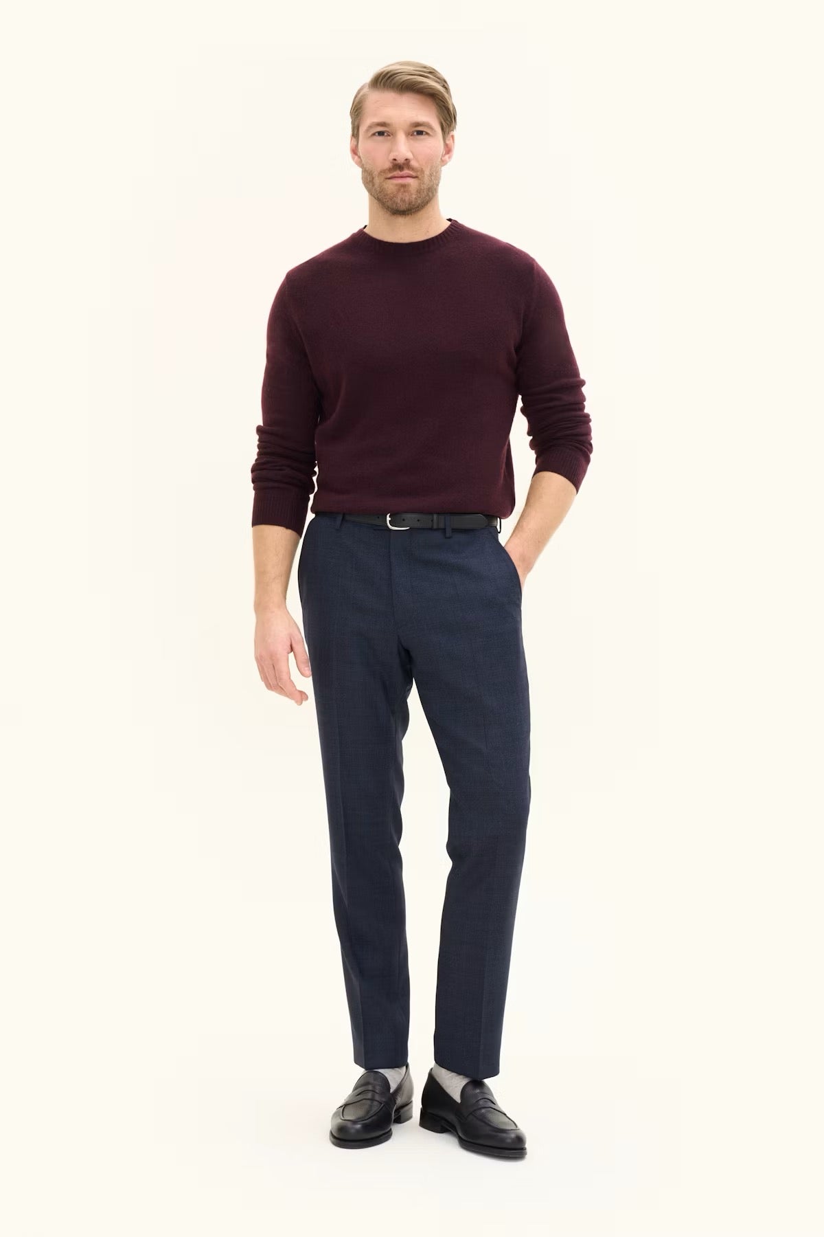Valter roundneck- Cherry red