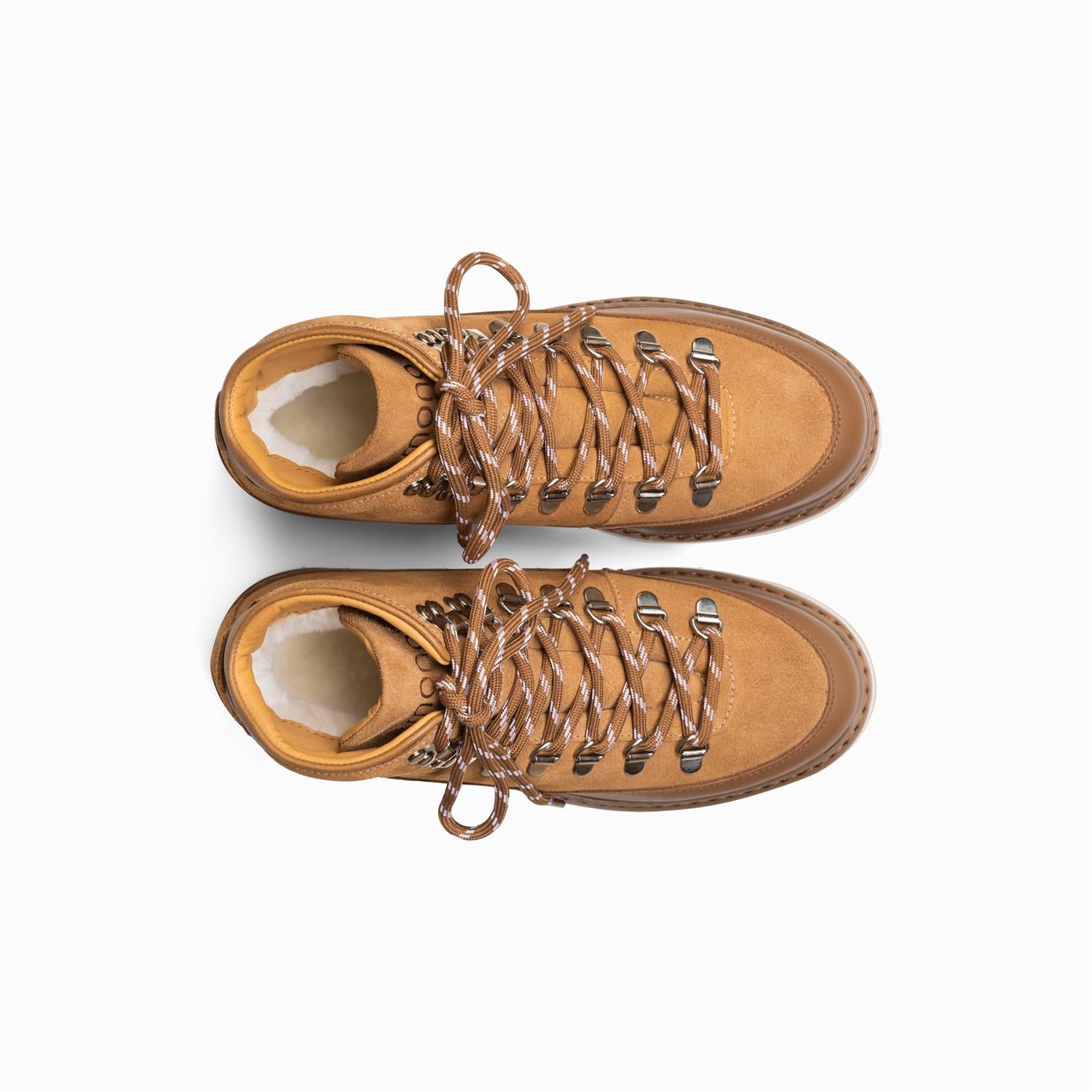 Core cap suede- cognac