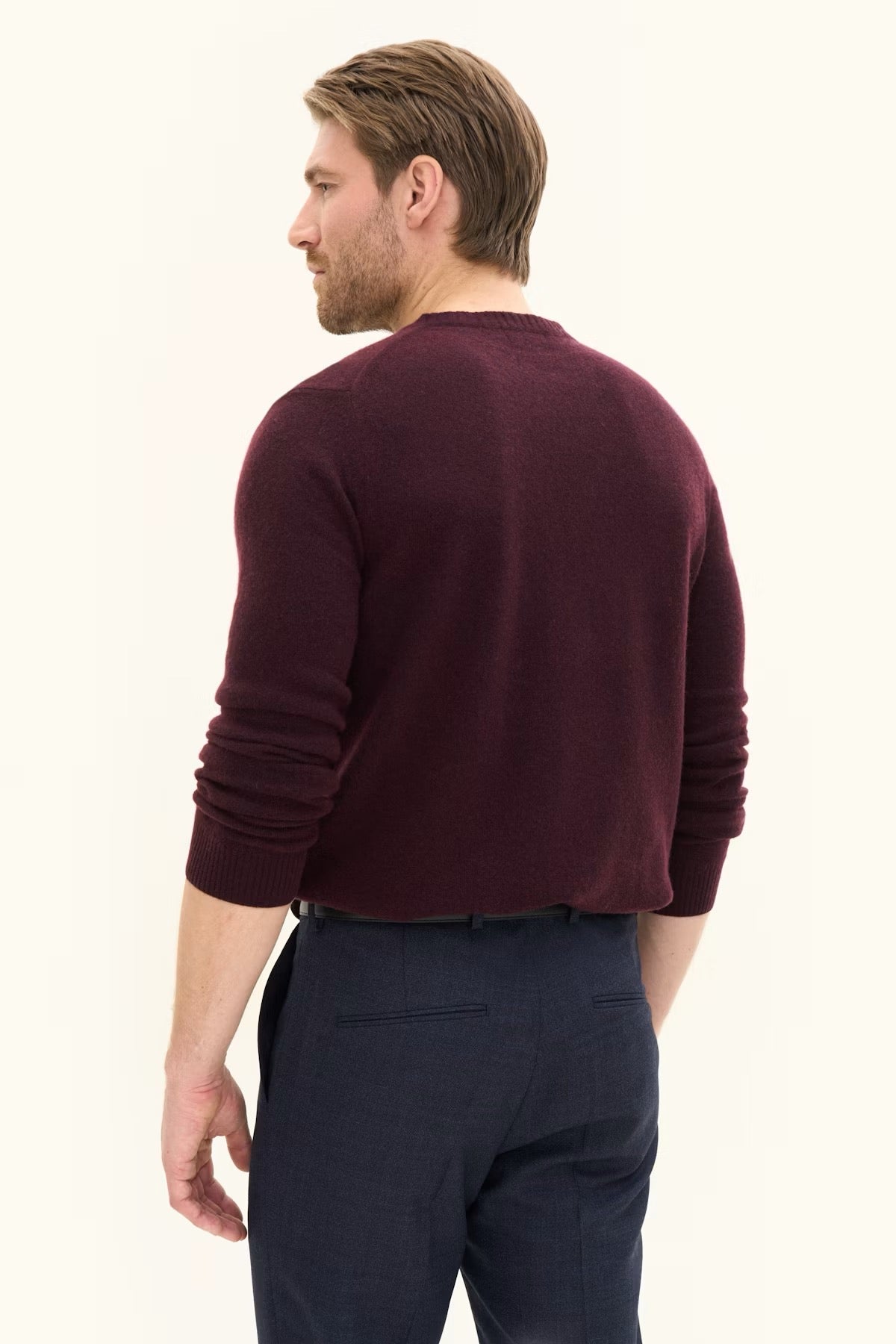 Valter roundneck- Cherry red