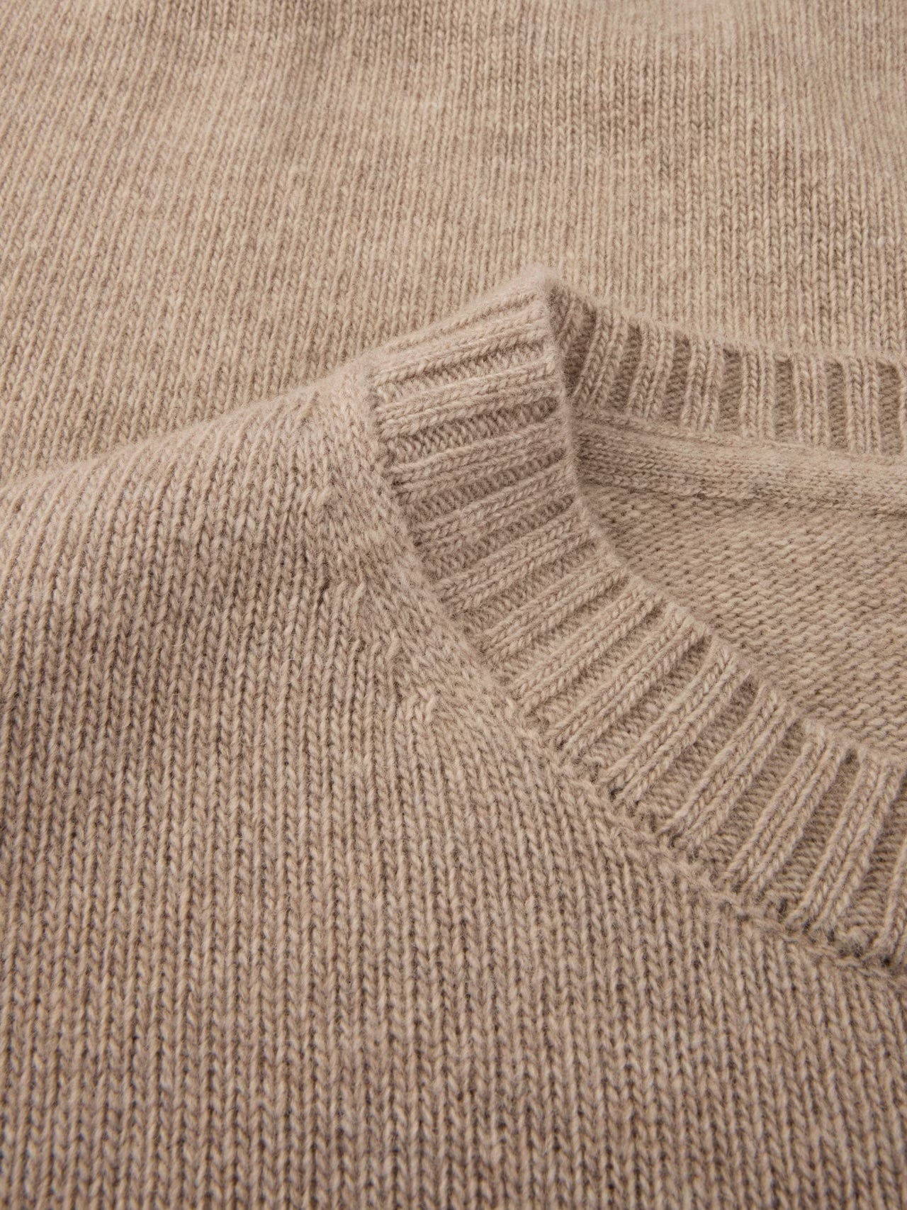 Kraftig merinogenser med rund hals - Light brown