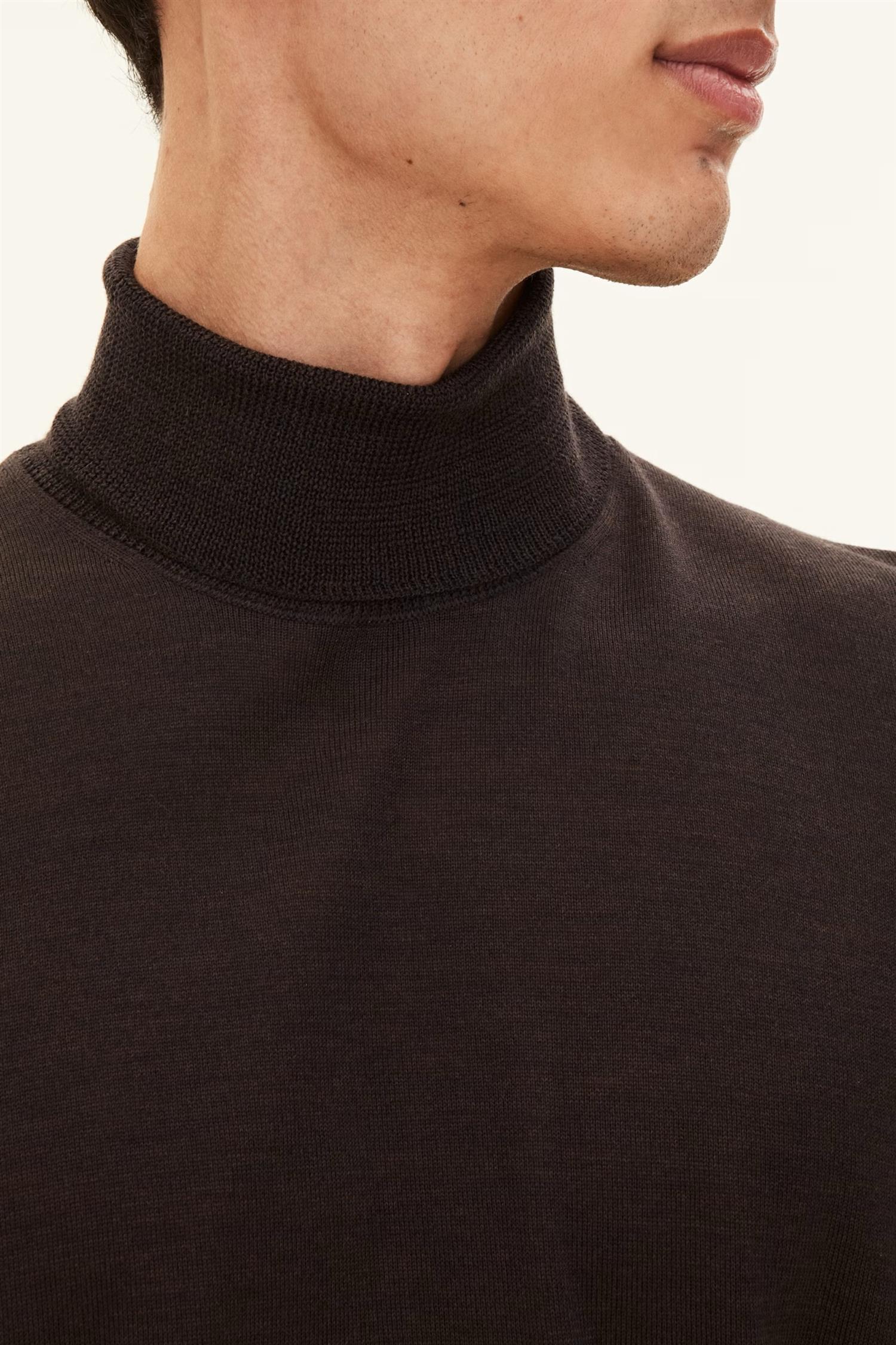 Marcel rollneck- Brown flannel