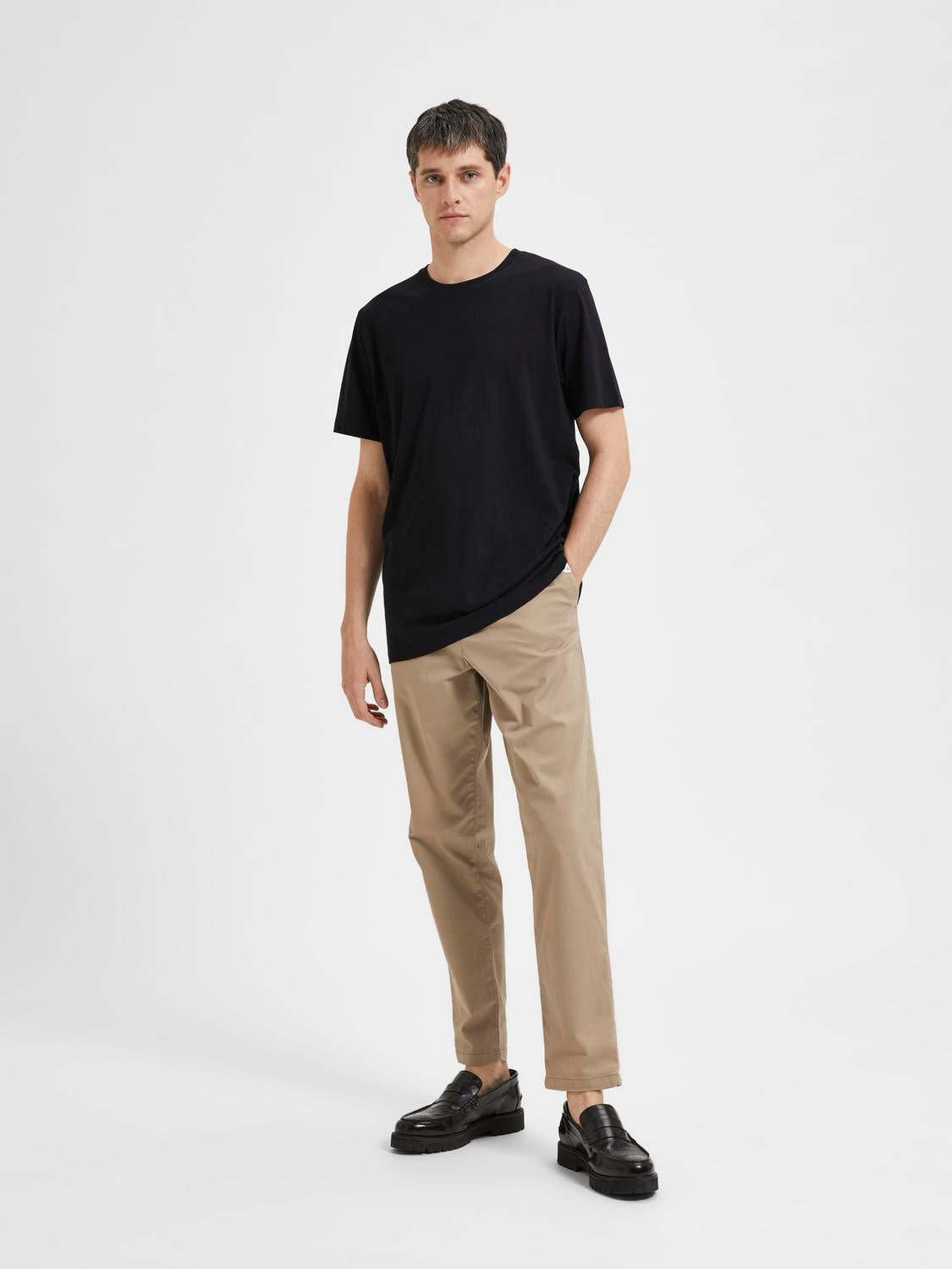 Aspen ss o-neck tee- Sort