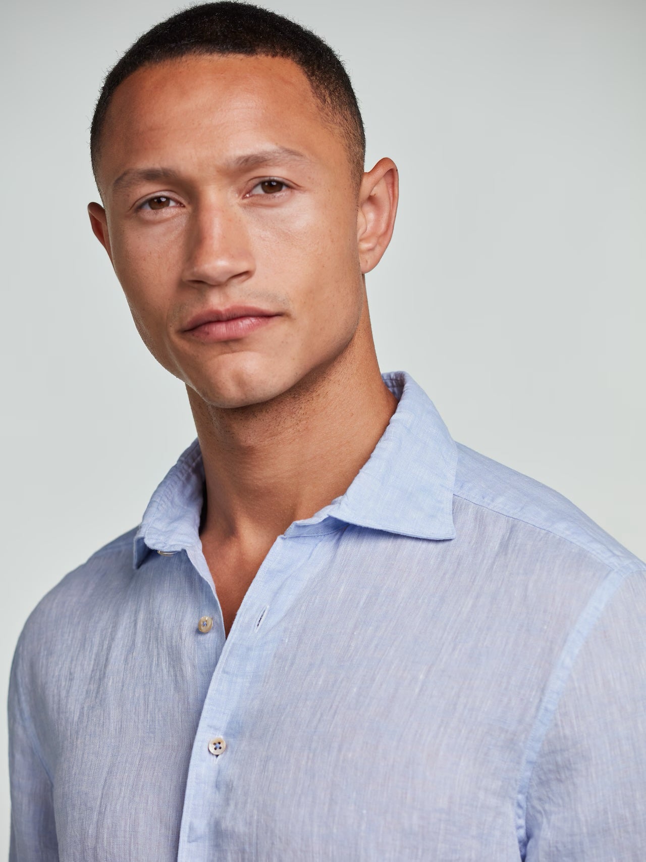 Slimline lin skjorte - Lysblå 100