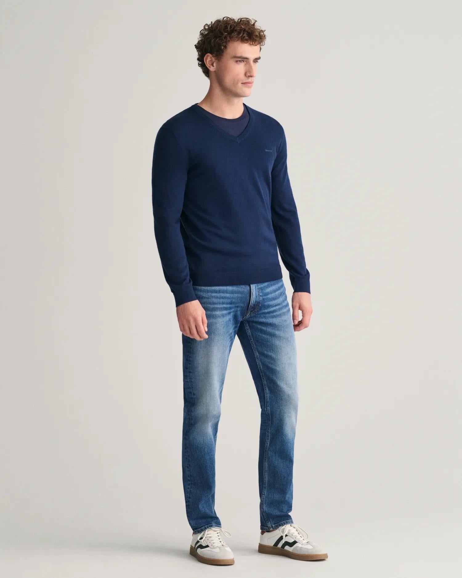 Extra fine merino v-neck-Marine