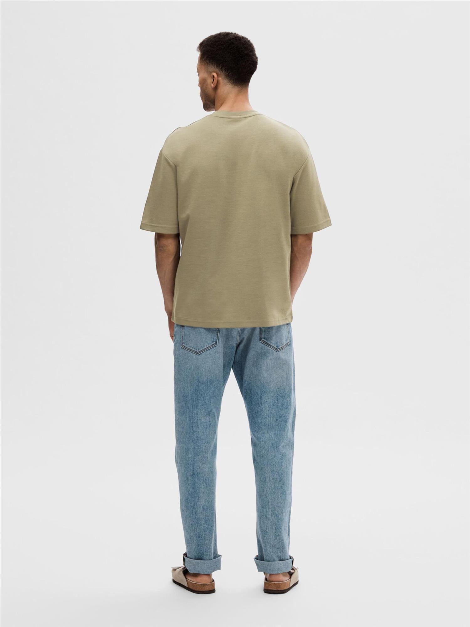 Loose Oscar ss o-neck tee- Vetiver