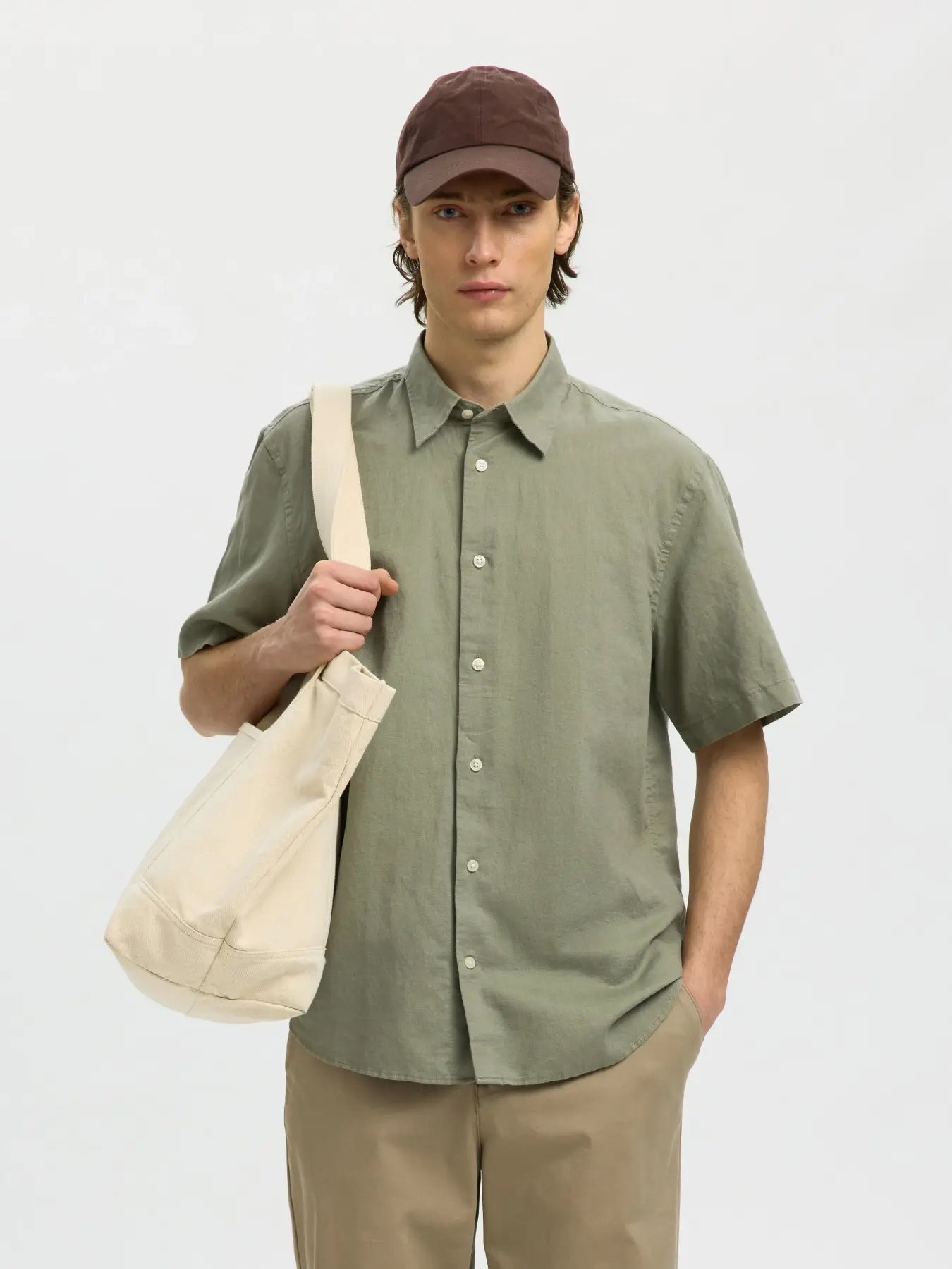 Reg Clay linenblend ss shirt- vetiver