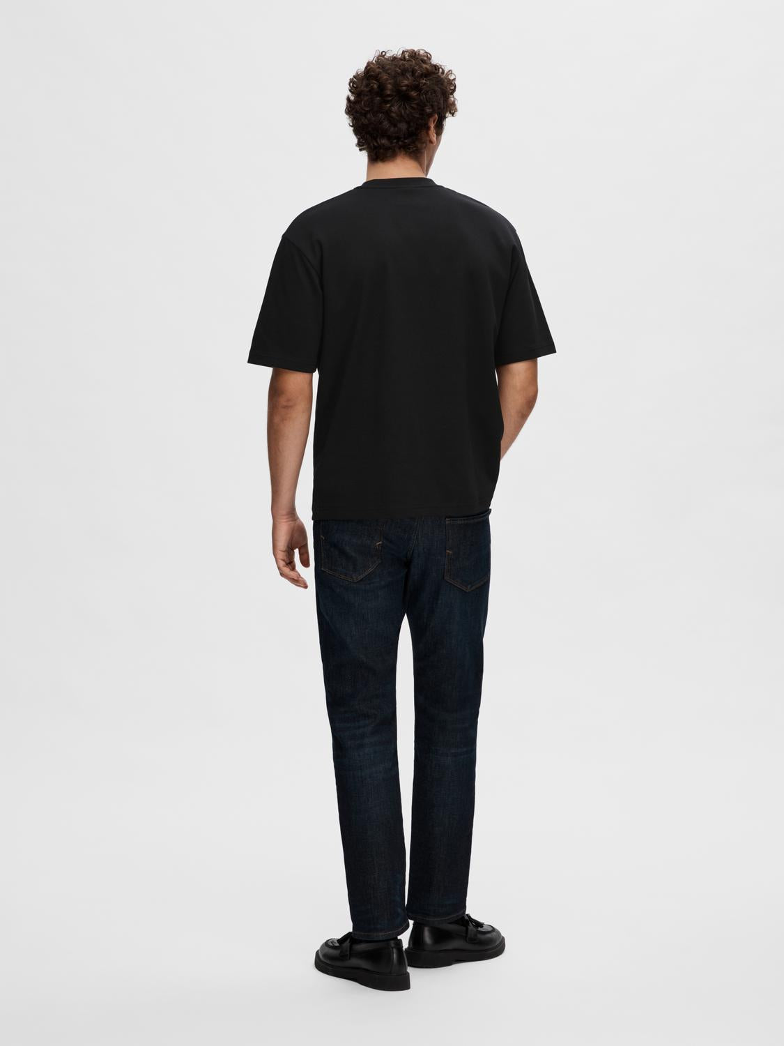 Loose Oscar ss o-neck tee- Black