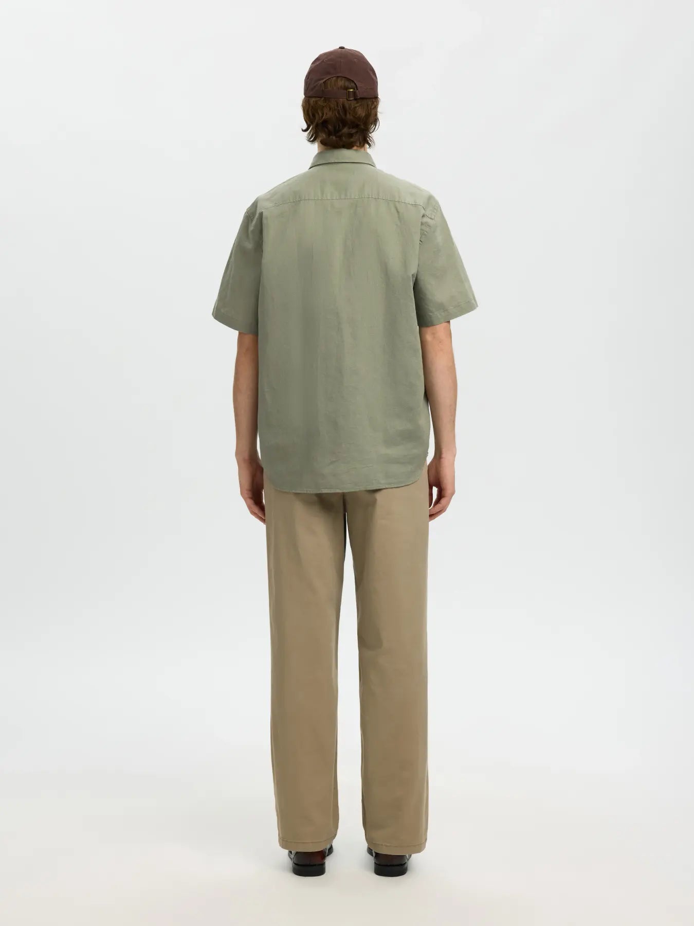 Reg Clay linenblend ss shirt- vetiver