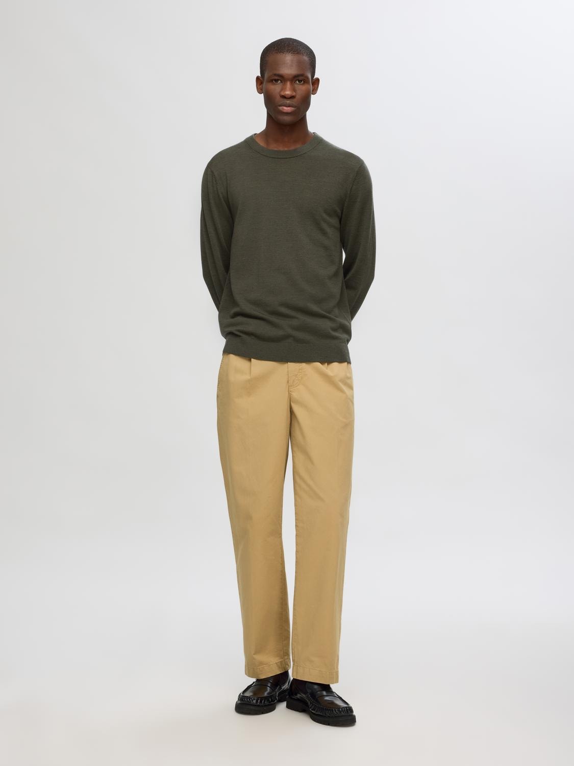 Tray ls knit merino crew neck- forest night