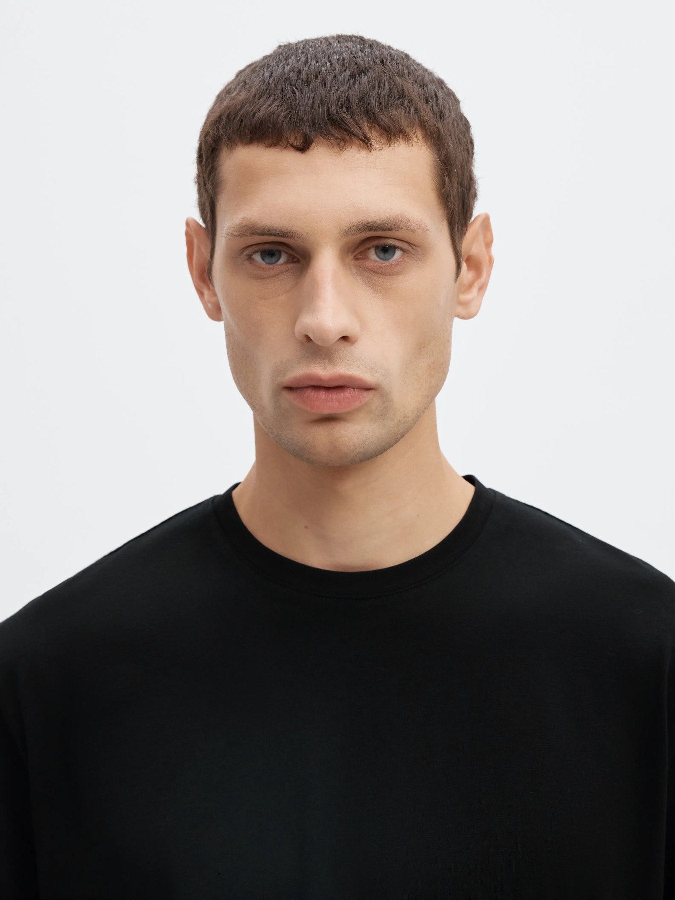 Mount ss o-neck tee - Black