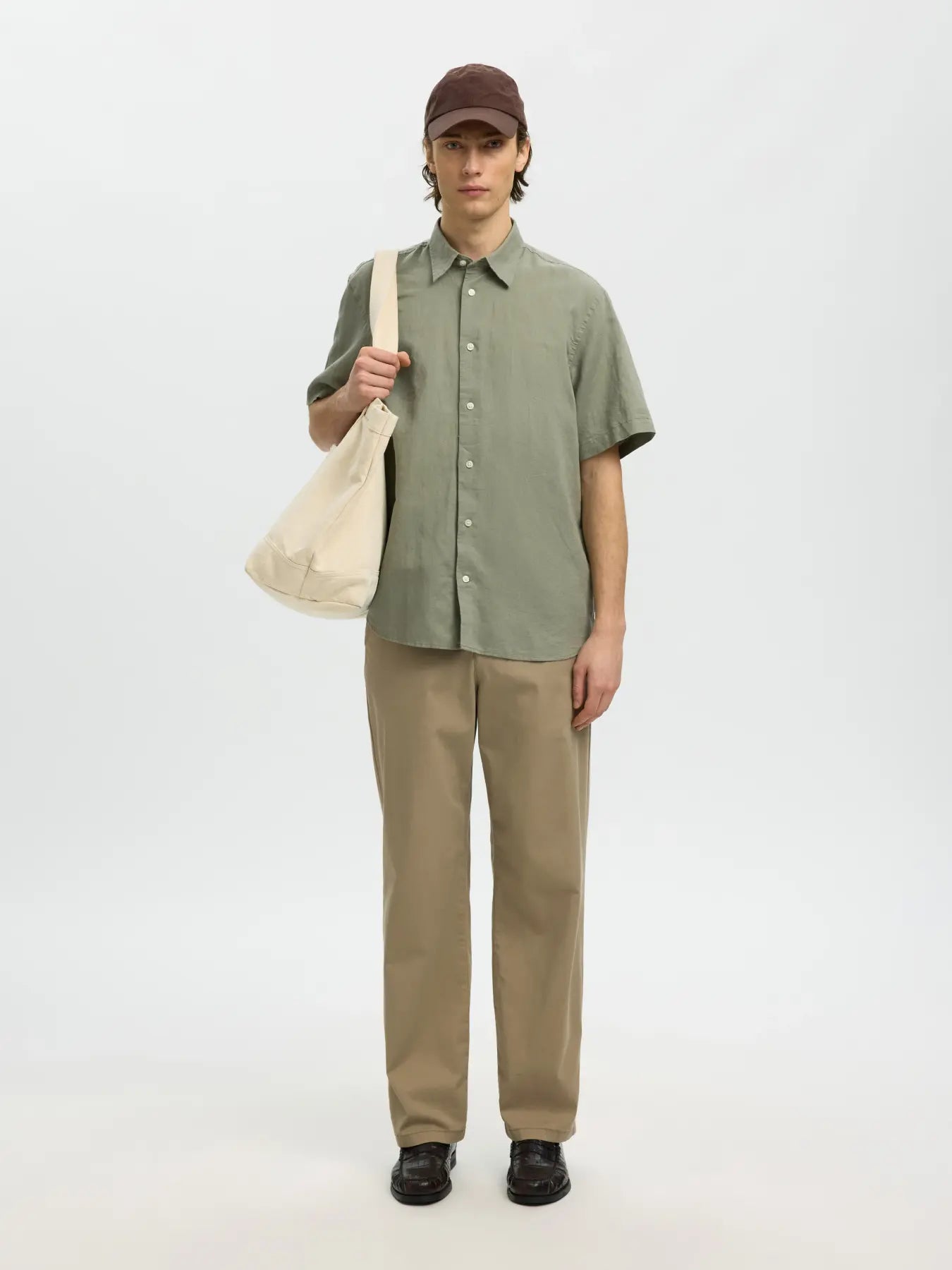 Reg Clay linenblend ss shirt- vetiver